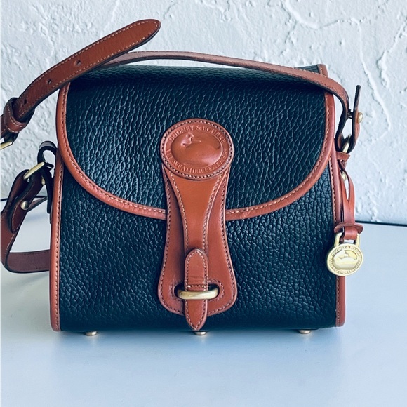Dooney & Bourke Handbags - VINTAGE DOONEY AND BOURKE  SMALL BLACK ESSEX ALL LEATHER SHOULDER CROSSBODY BAG